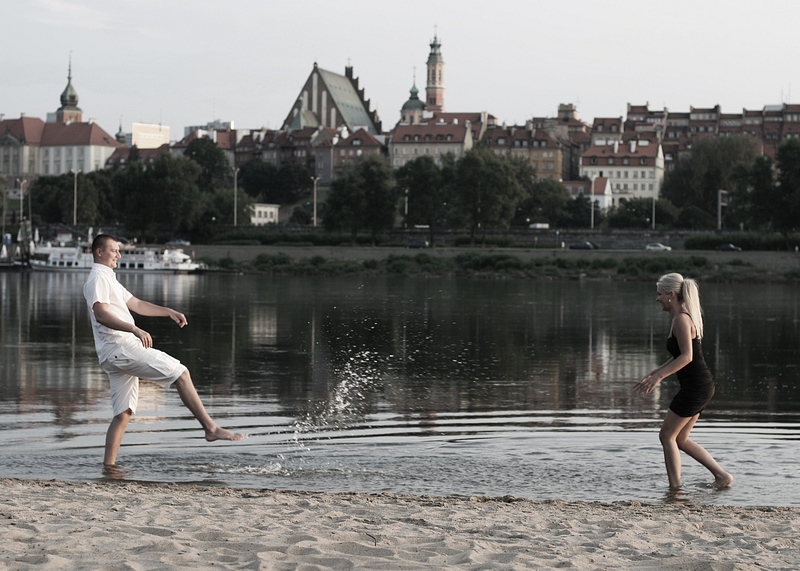 Edyta i Sebastian w gorącej sesji na plaży